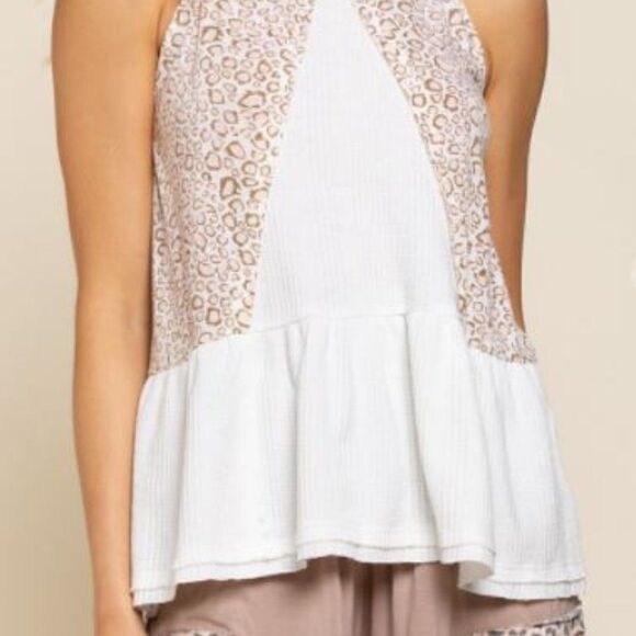 Leopard Print Waffle Top‎ - Picture 2 of 8